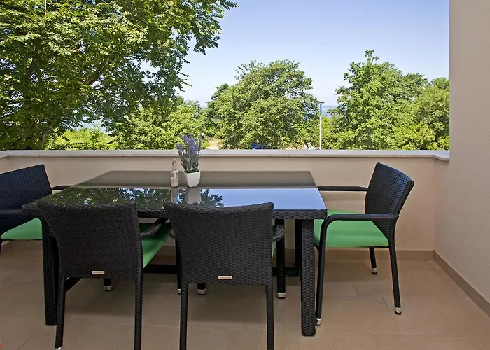 Apartment Maslina *