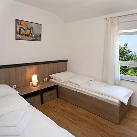 Apartment Maslina Njivice