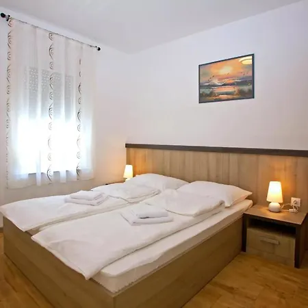 Maslina I Apartmán Njivice